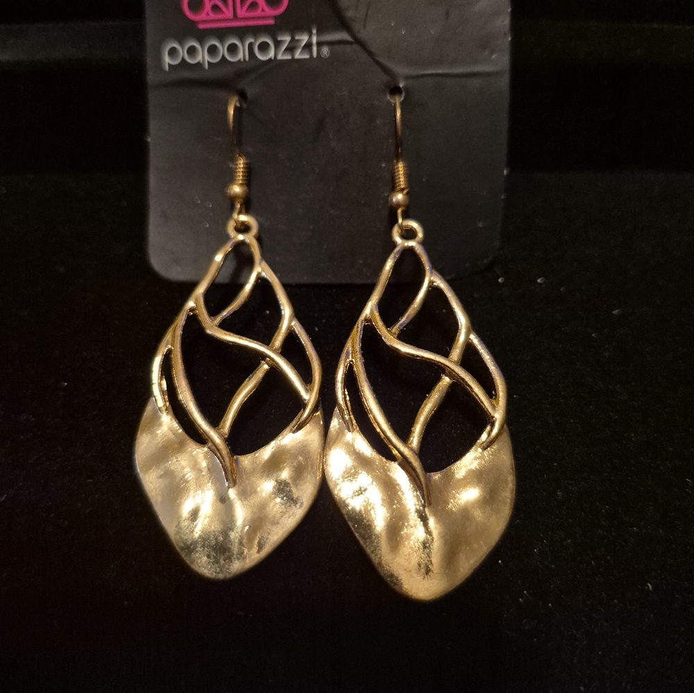 paparazzi Gold Openwork Leaf Dangle Earrings